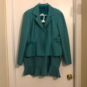 Teal 2 piece skirt suit